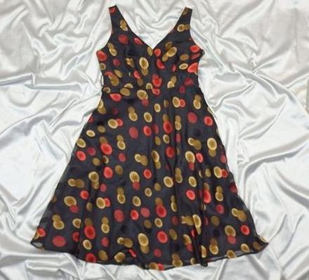 Kvalitné elegantné šaty, 40