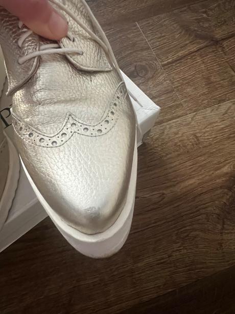 Zlaté kožené topánky zn. cuplé, 40