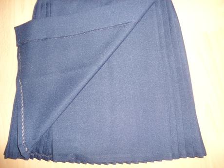 Tmavomodra zavinovacka, xs