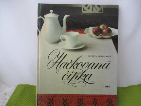 Háčkovaná čipka,