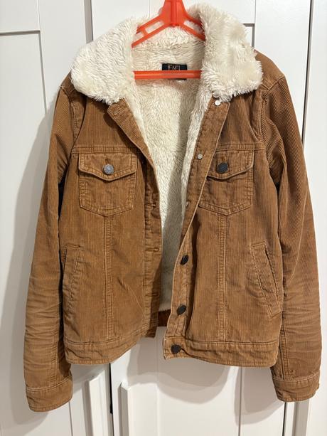 Menčestrová bundička, f&f,s