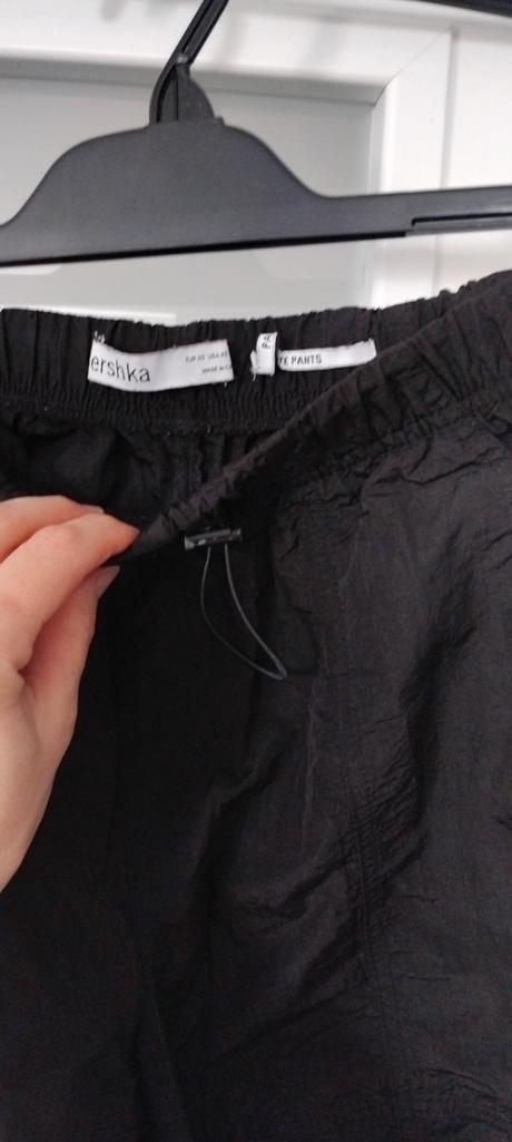 Šuštiakové široké nohavice, bershka,xs
