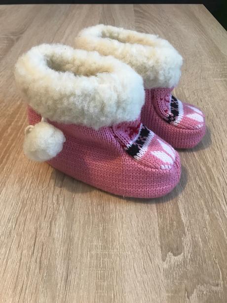 Teplé papučky, 21