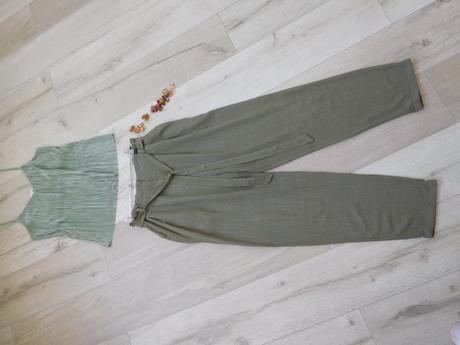 H&m  top zelenkavý pružný-s/m,, h&m,s