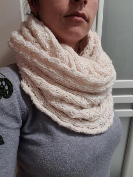 Šál-tunel na zimu, l