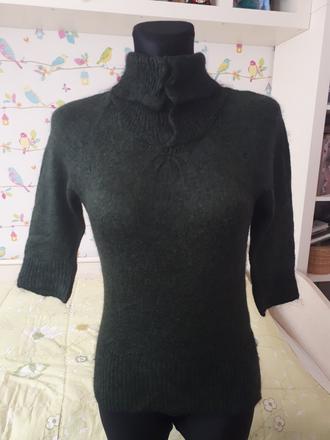 Tmavozelený svetrík, s