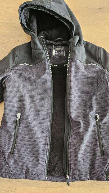 Zateplena softshellova bunda, c&a,152