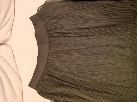 Tmavo-olivová sukňa m/40-42, m