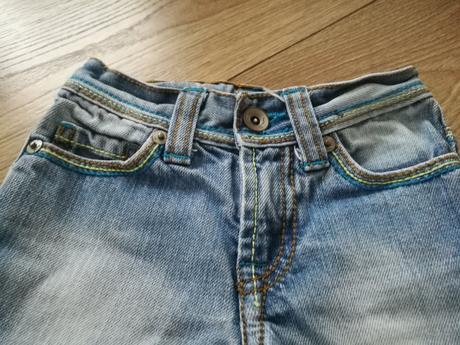 Skvele riflové šortky, 86