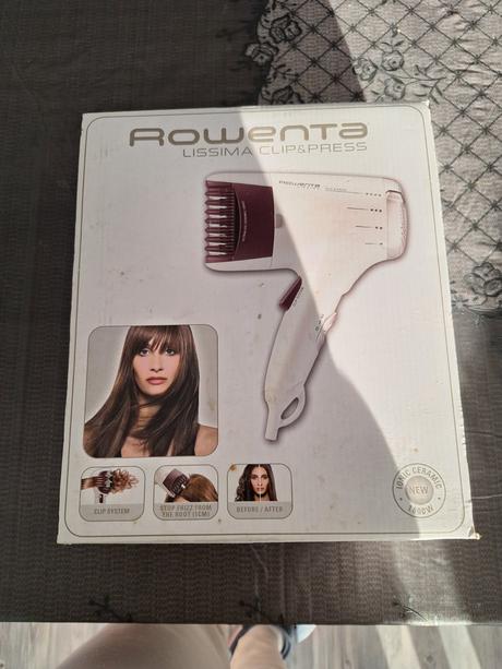 Elektrická kefa na vyhladzovanie kučier,