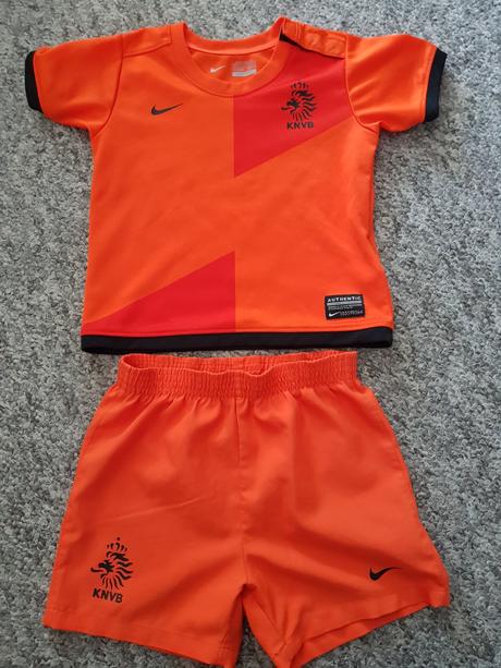 Tričko a kraťasy, nike,80