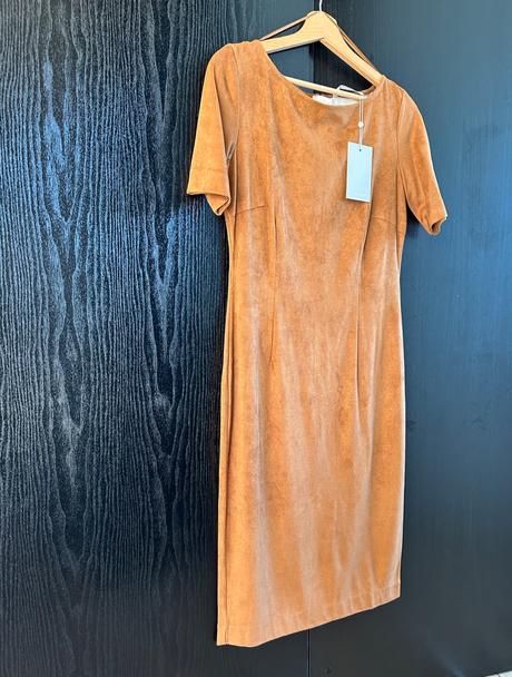 Šaty pripomínajúce semiš, 36 / s