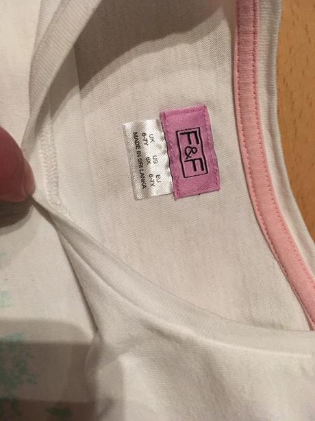 Peknucke biele tricko na 6-7 r. dlzka 44 sirka 30, f&f,116