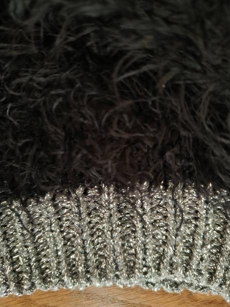 Chlpatý pulóver, benetton,158