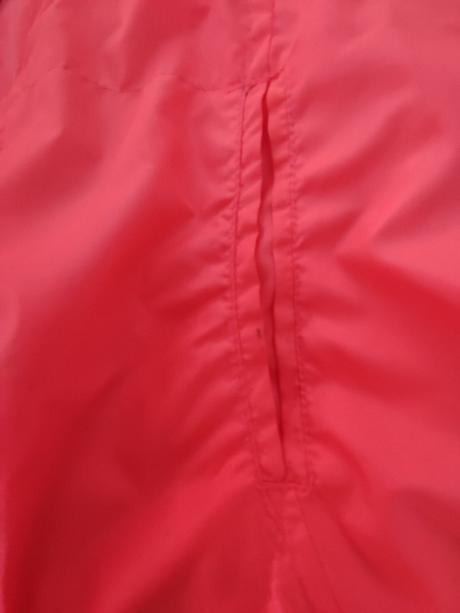 Neónova vetrovka, 158