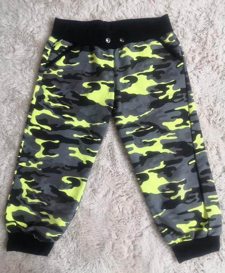 Kraťasy, tvojštvrťáky, sukne, 36