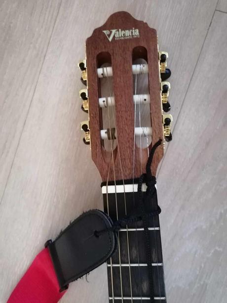 Gitara valencia, 