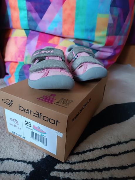 Barefoot sandálky, 25