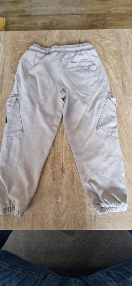 Teplaky s vreckami naboku, reserved,122