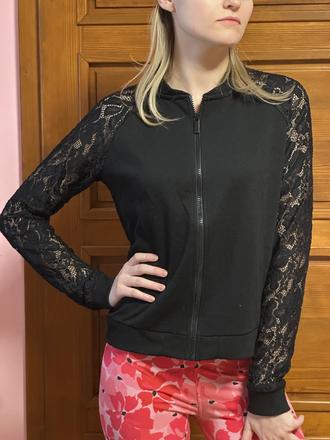 Čierna mikina na zips s čipkovanými rukávmi, sinsay,xs