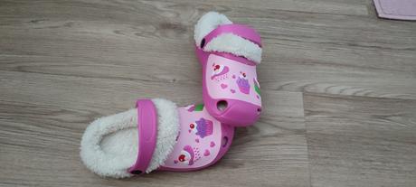 Nové papuče zateplené kroksy, 31