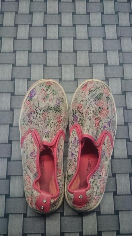 Dievčenské balerínky, 32