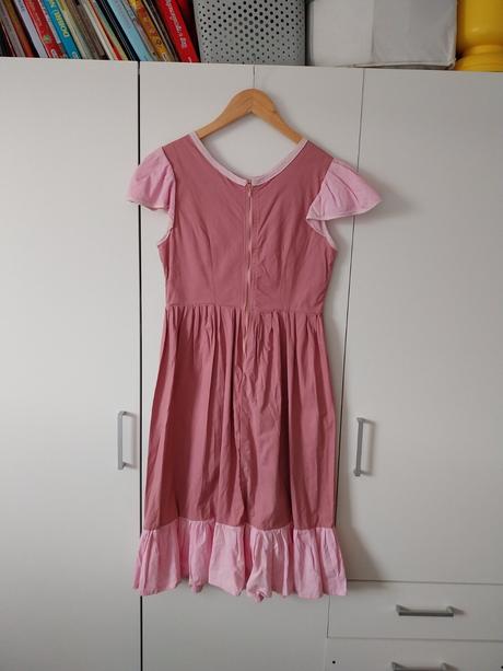 Vyšívané šaty, s