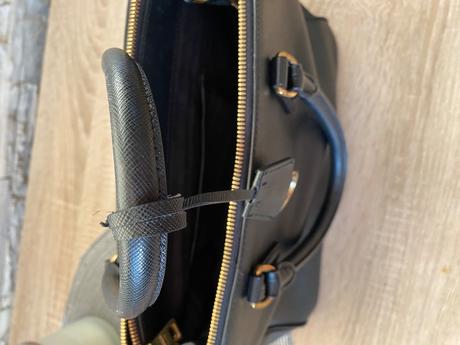 Original prada saffiano lux galleria double zip, prada