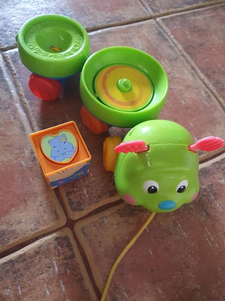 Húsenička na ťahanie plus kocka fischer price, 