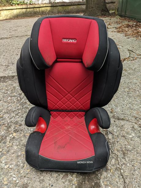 Autosedačka, recaro