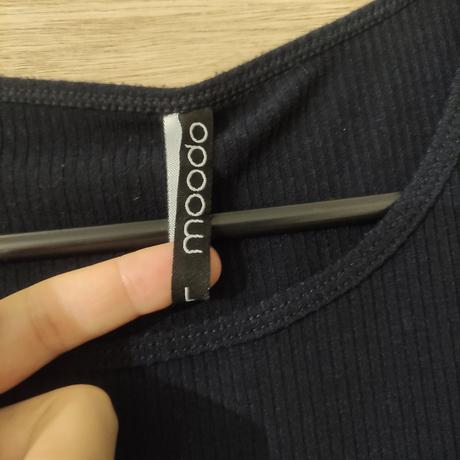 Obtiahnuté šaty, m