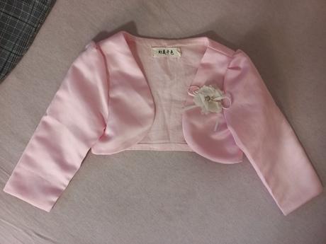 Saténové bolerko, 104