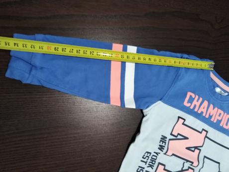 Bielo modre triko, 98