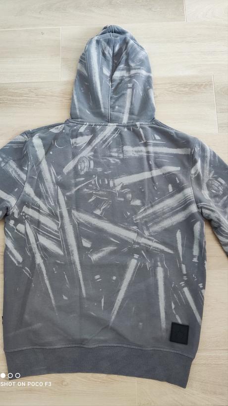 Mikina yakuza 5, l