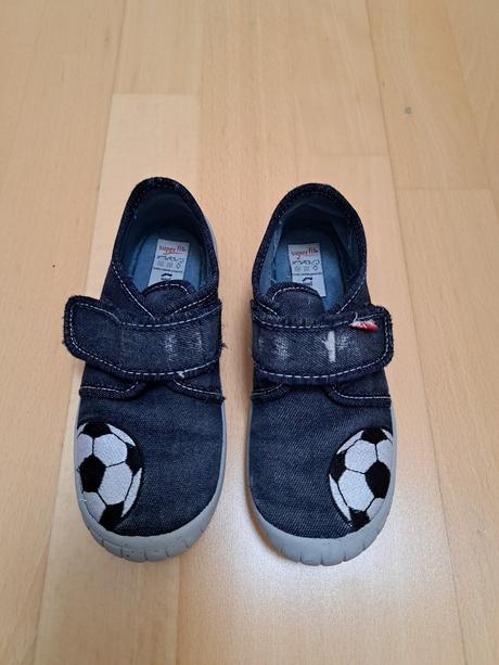 Kvalitné papučky, futbal, vd. max 17,5 cm, superfit,28