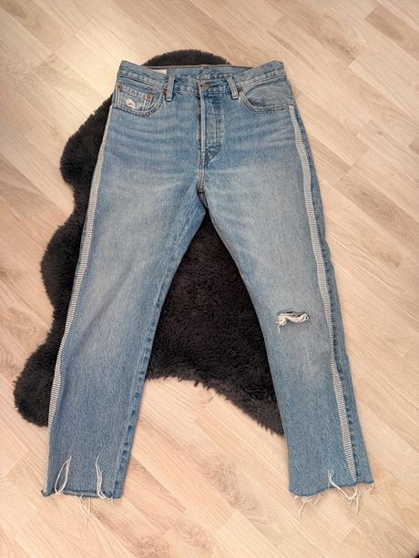 Levis 501 modre jeans rifle s kamienkami, levis,s