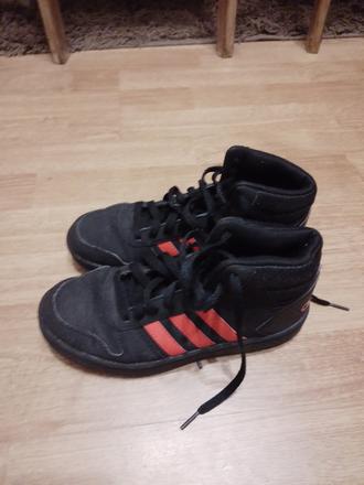 Chlapcenske adidas botasky, adidas,38