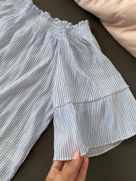Pasikovana bluzka s pekným rukavom, h&m,44