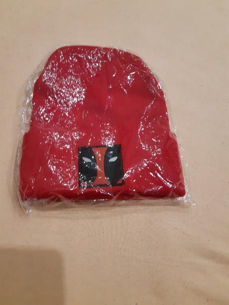 Červená zimná čiapka nová, 
