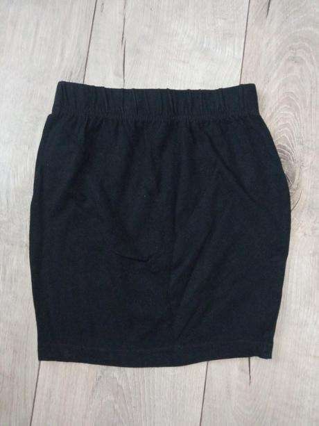 Dievčenská čierna úzka sukňa (134-140), 134