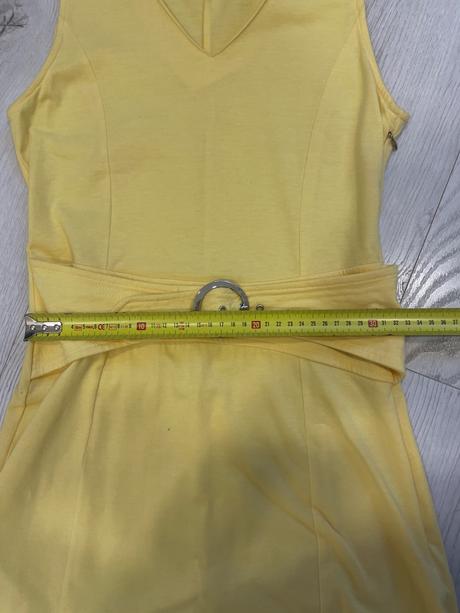 Šaty slniečkovej farby, 34