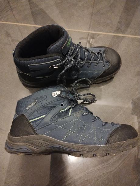 Turistické topanky, 35