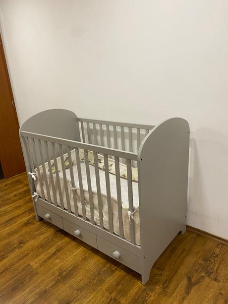 Predám detskú postieľku, šírka (cm): 60,dĺžka (cm): 120