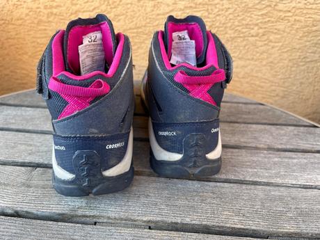 Turistické topánky, 32