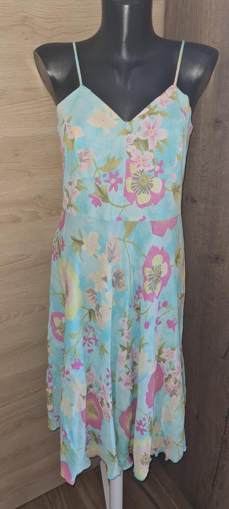 Bledulinko modré šaty, 40