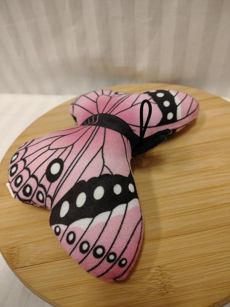 Plyšový ružovo čierny motýľ, 22 cm,