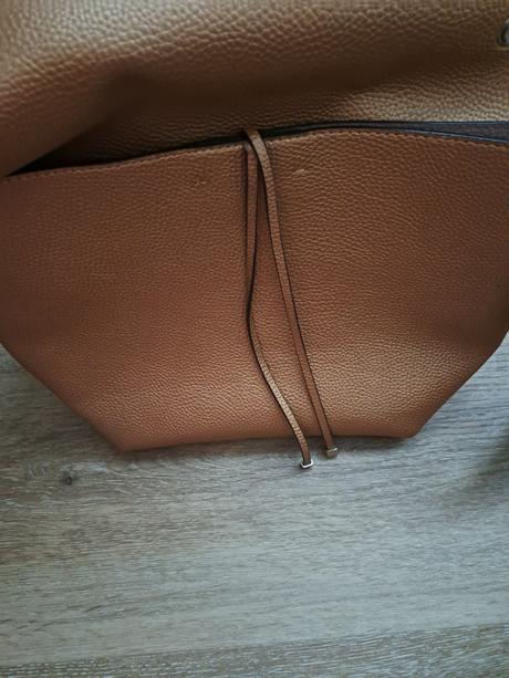 Kabelka guess, guess