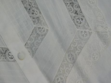 Velmi pekna vintage bluzka ku kroju, 42