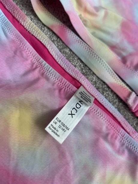 Nenosené plavky pc 22,99 eur, lindex,158 / 164
