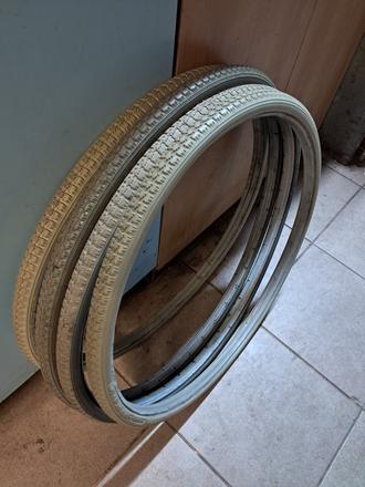 Plne gumy na invalidny vozik, 